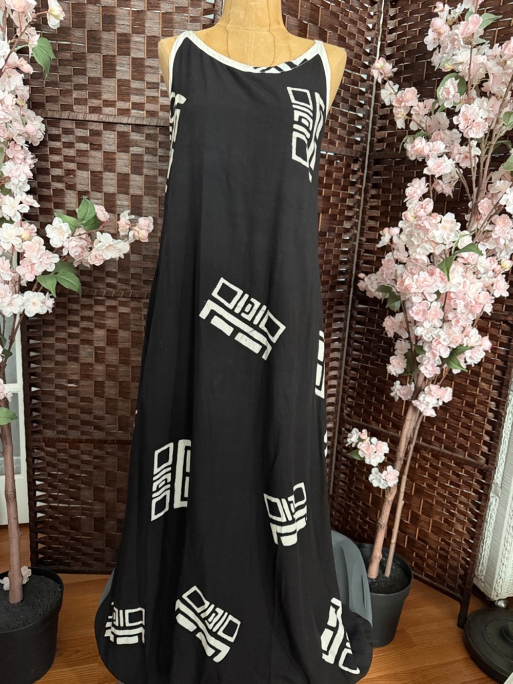 Simple People beach dress Sleeveless Black Maxi with White Geometric Motif OS